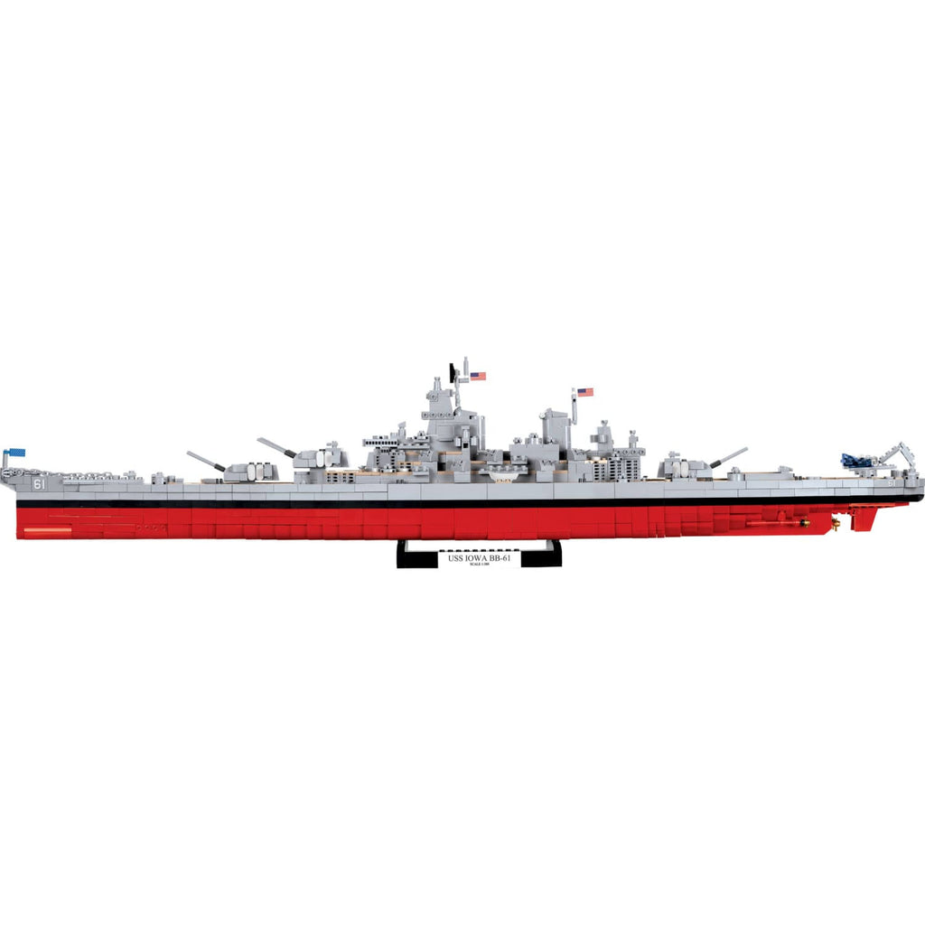 Battleship USS Iowa (BB-61) / USS Missouri (BB-63) X895