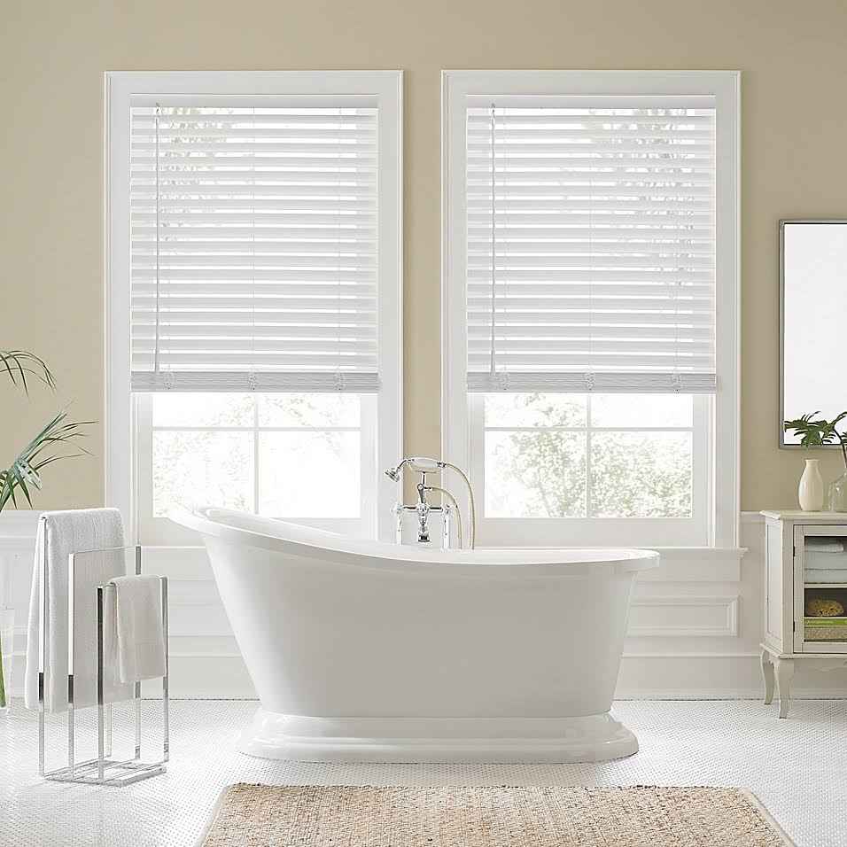 Faux Wood Cordless Shade in White H304151