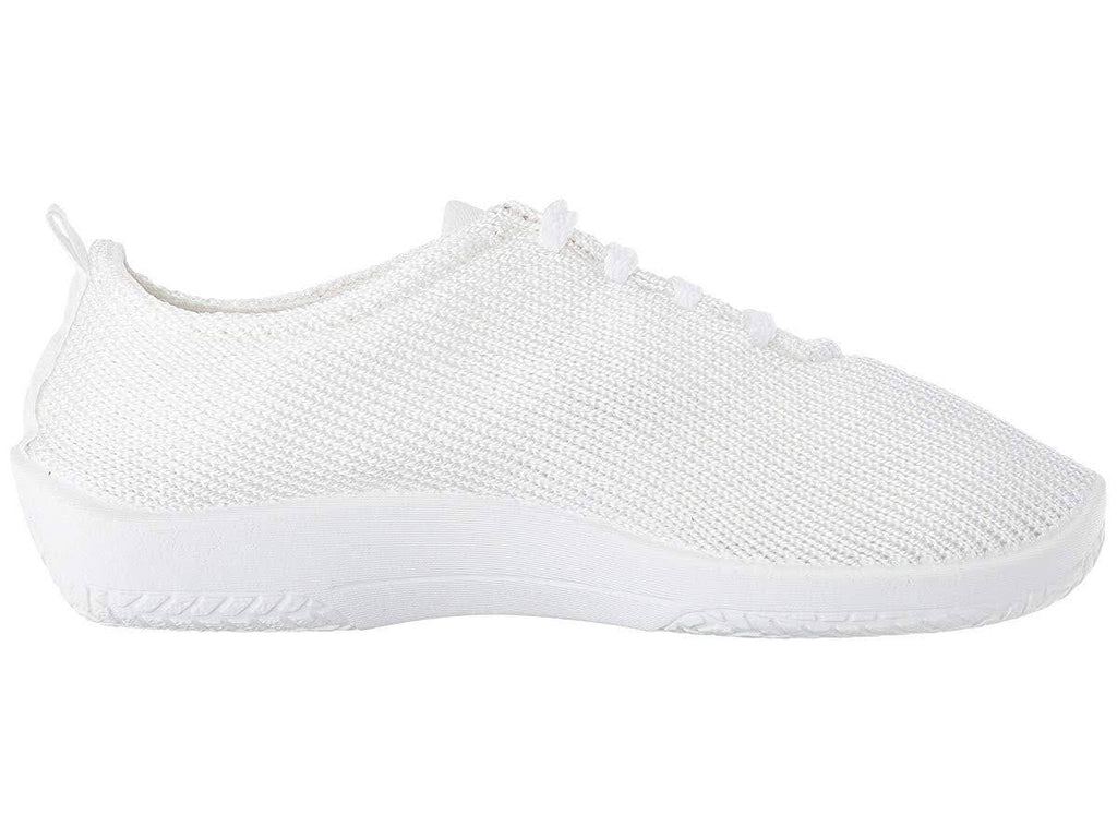 White/White Shoes Z2497