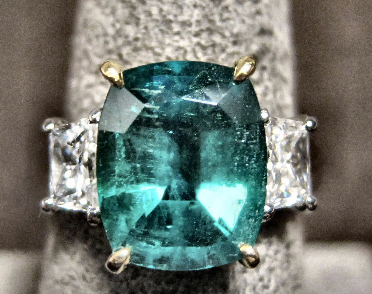 Oval Emerald 5.04 ct Diamond Two Trapezoid Brilliant Ring Platinum J694936