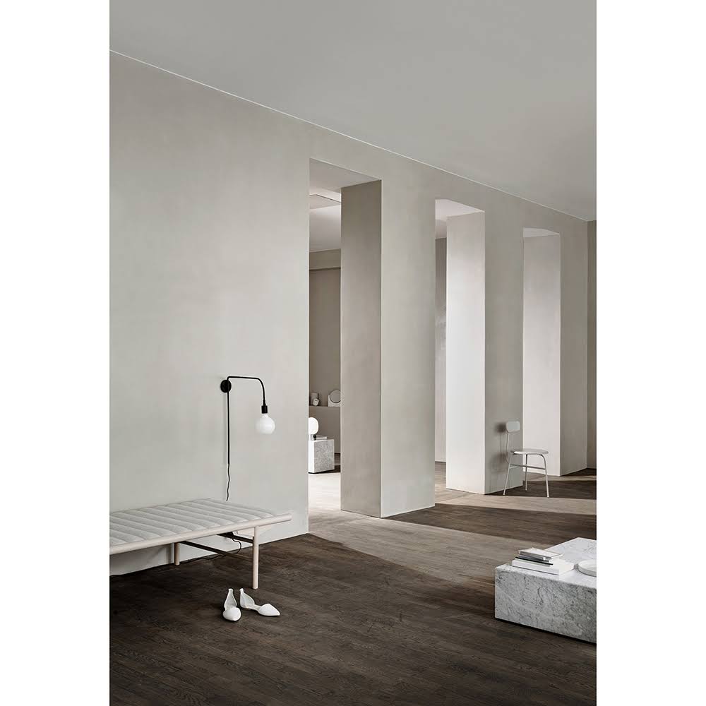 Black Wall Lamp H18579