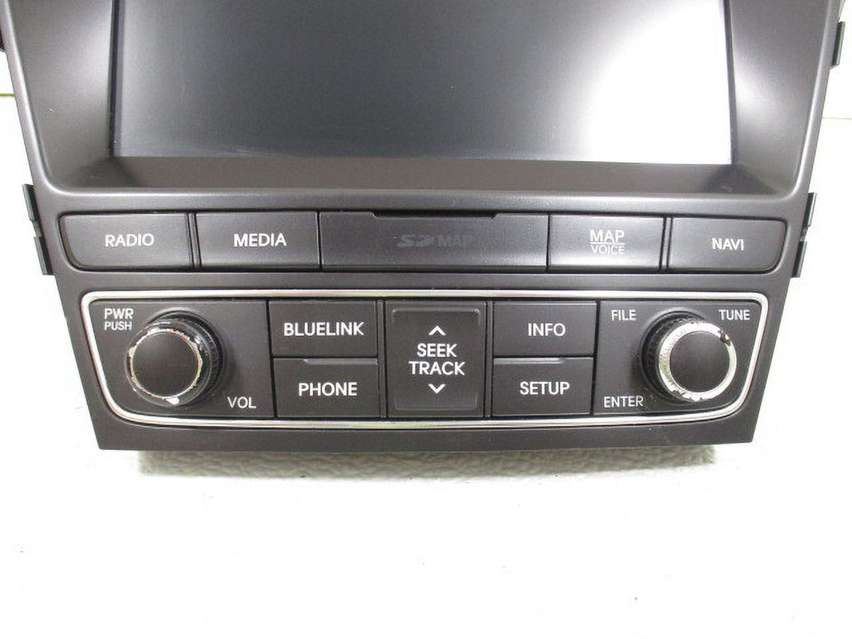 Pre-Owned Hyundai Santa Fe CD Navigation Radio Receiver M146