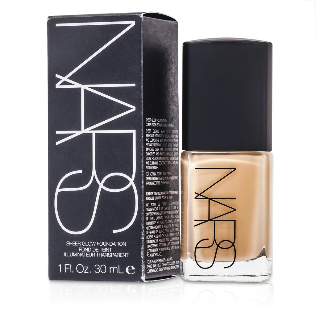 Sheer Glow Foundation 30ml Y3904