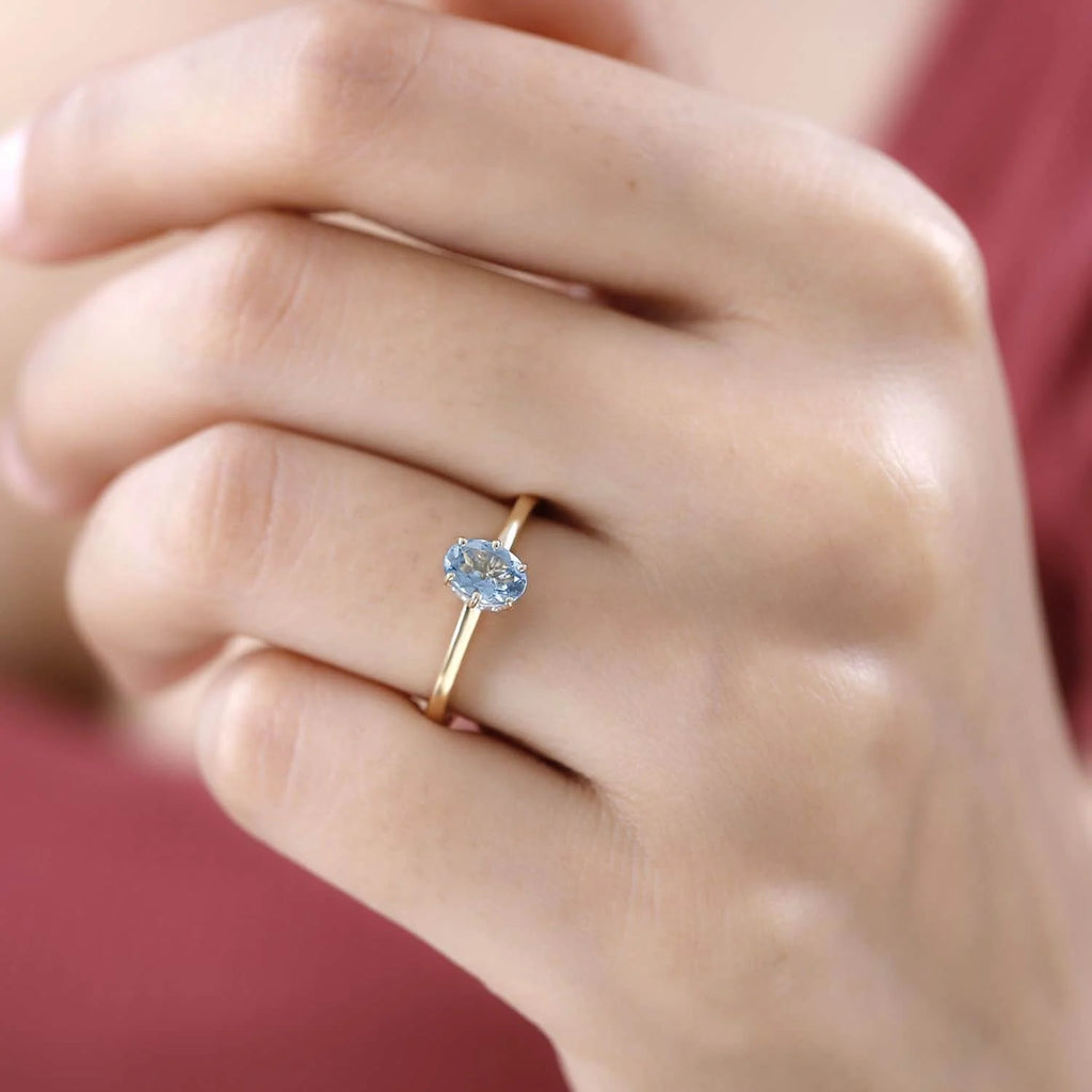 Oval Blue Aquamarine White Diamond 18K Yellow Gold Ring Size 7 Q10495