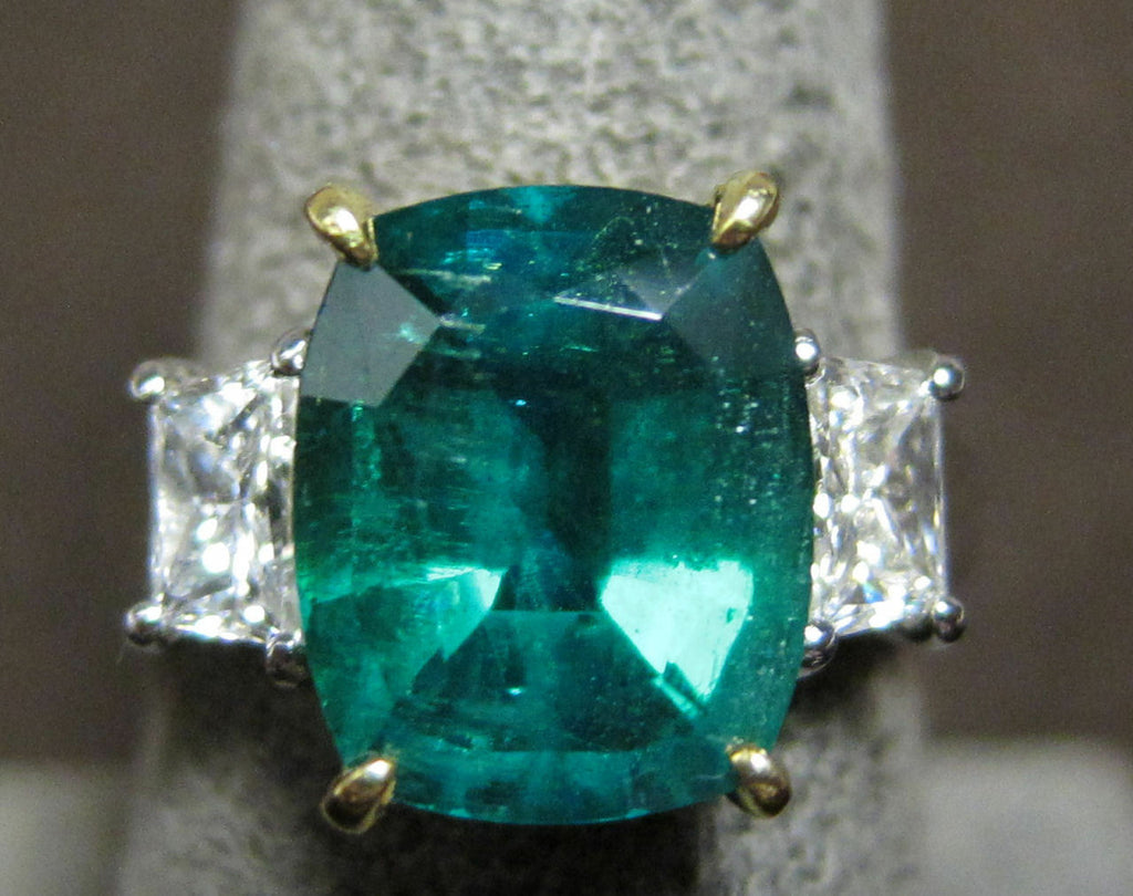 Oval Emerald 5.04 ct Diamond Two Trapezoid Brilliant Ring Platinum J694936
