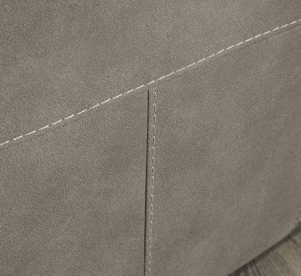 Reclining Loveseat with Console E629371