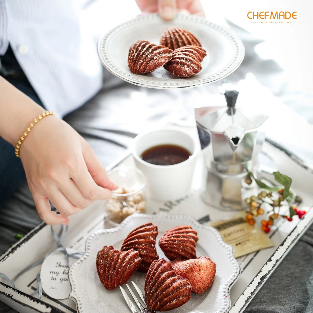 12-Cavity Non-Stick Heart-shaped Madeleine Mold Cake Pan Q820