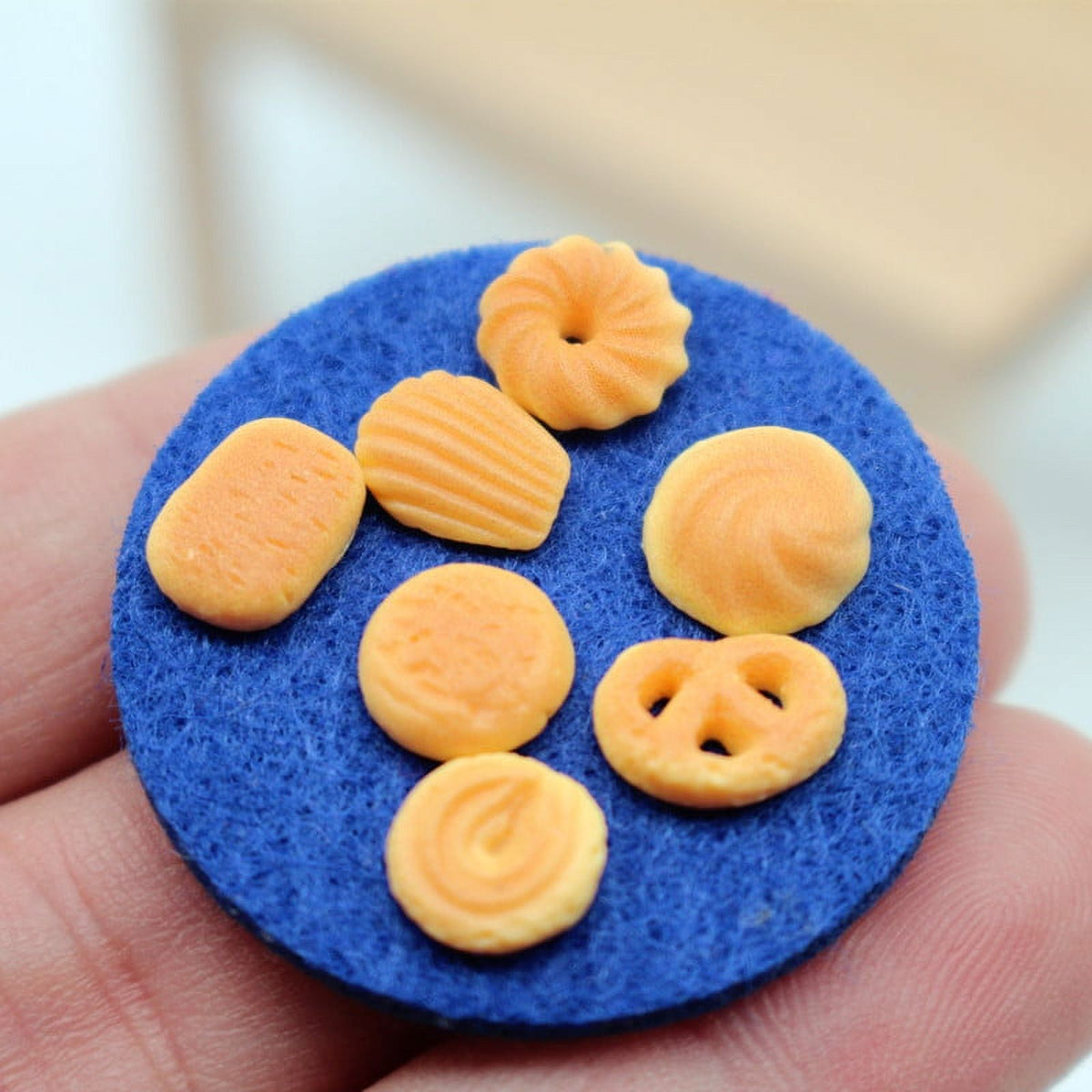 14Pcs Simulation Cookies Miniature Doll House Decors E21957