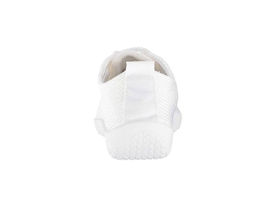 White/White Shoes Z2497