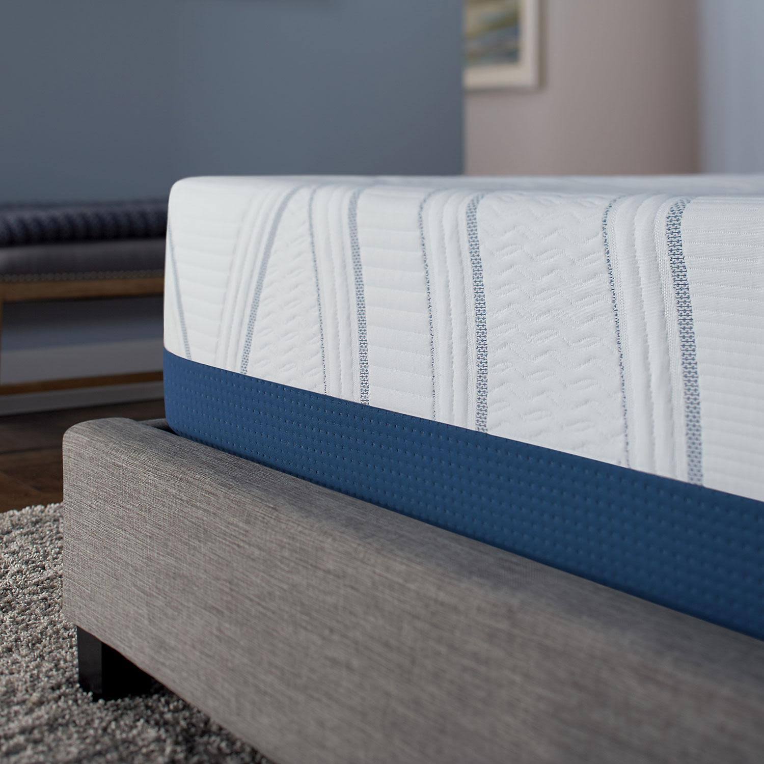 Queen Gel Memory Foam Mattress A3290