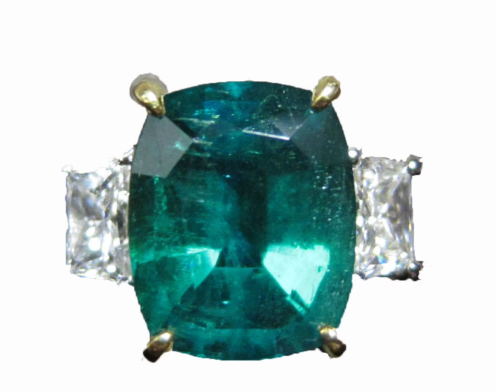 Oval Emerald 5.04 ct Diamond Two Trapezoid Brilliant Ring Platinum J694936