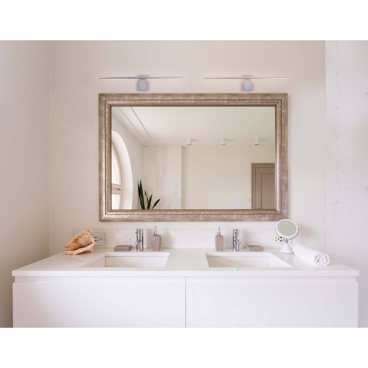 Swivel LED Sconce Silver D6998
